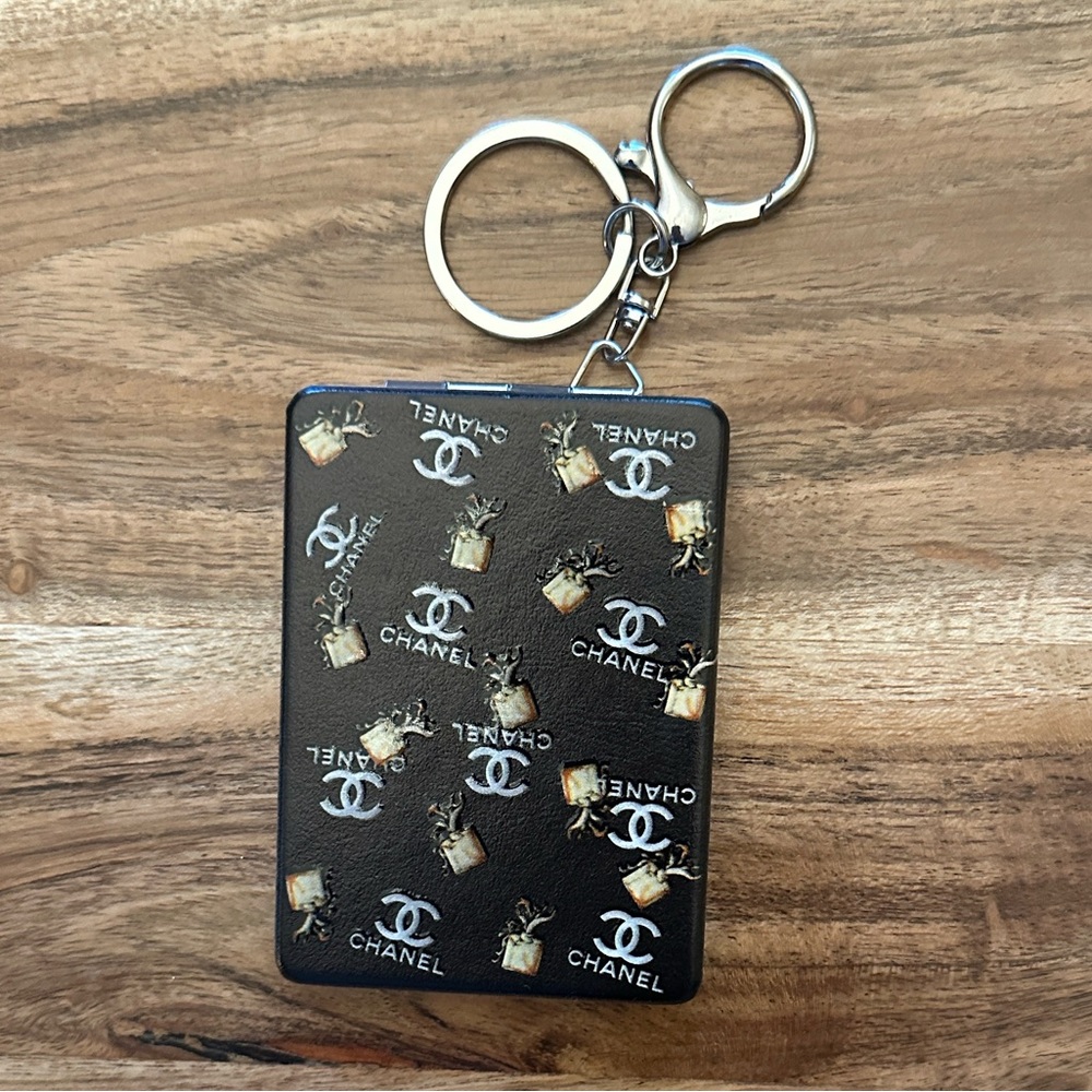 Fashion Inspired Double Mirror Compact